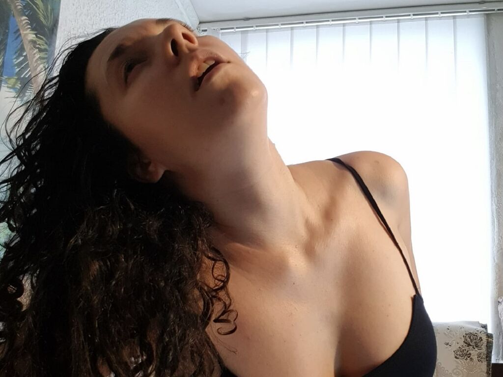 Real amateur sex tape AnaMiles - Uncensored XXX