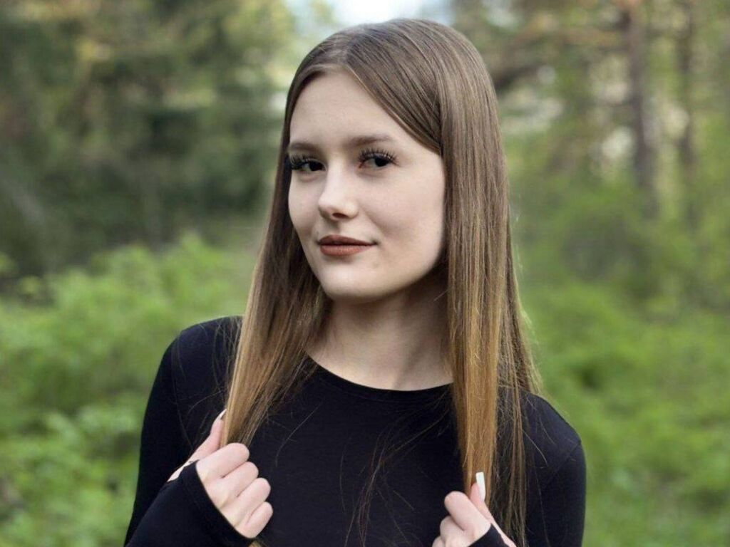 Nude Real 18 Year Old Amateurs amateur BernardPeters - Real Photos