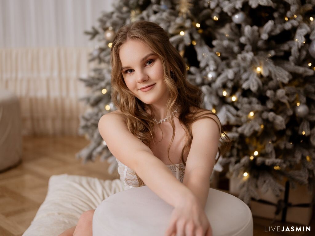 Real amateur nude model LiliLohan