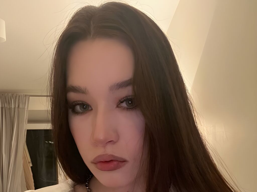 Real amateur nude model MarinaNice