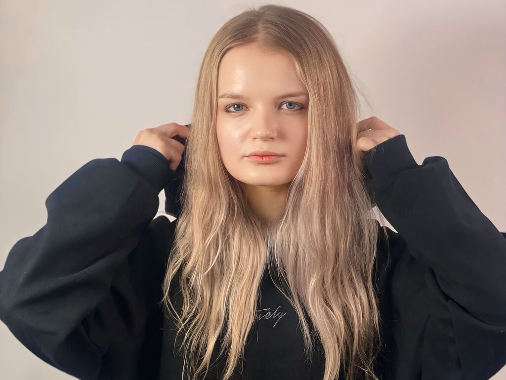 Nude Real 18 Year Old Amateurs amateur PetrinaKoehl - Real Photos