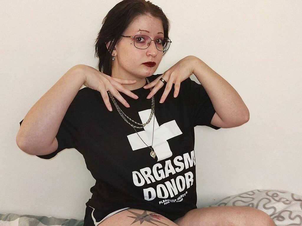 Real amateur sex cam RachelForger - Uncensored