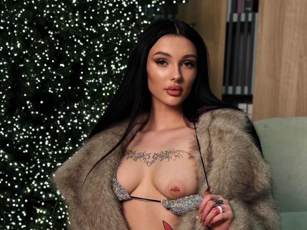 Real amateur sex cam JessiSummery - Uncensored