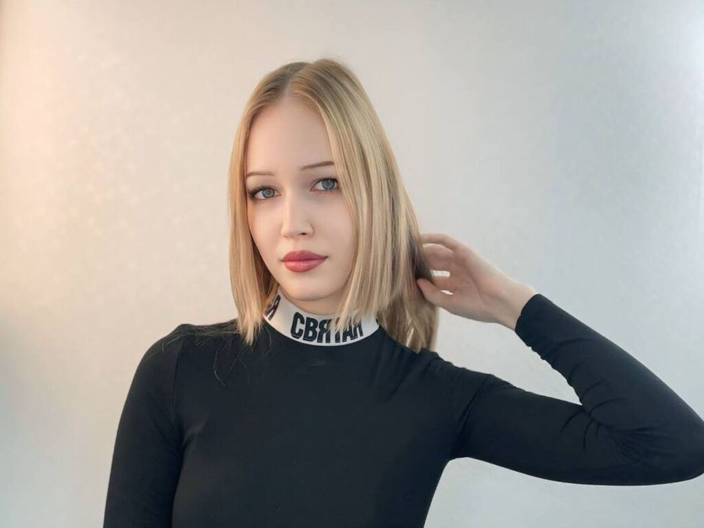 Real amateur sex cam LynneAney - Uncensored