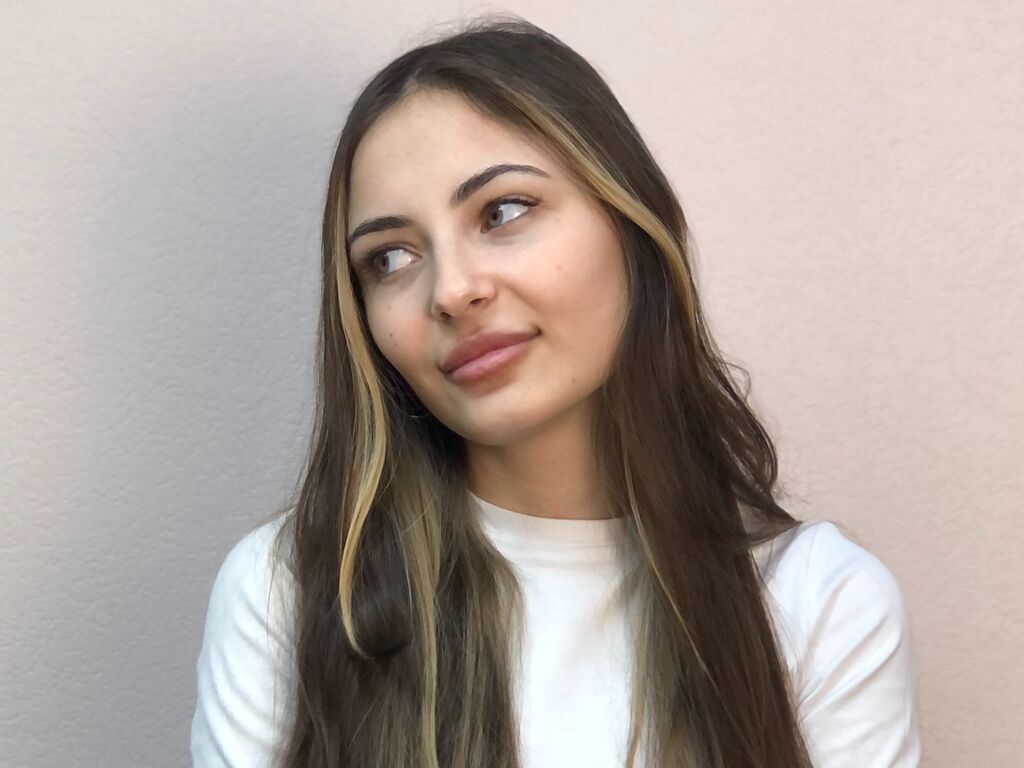 Real amateur sex cam ZanaBaerman - Uncensored